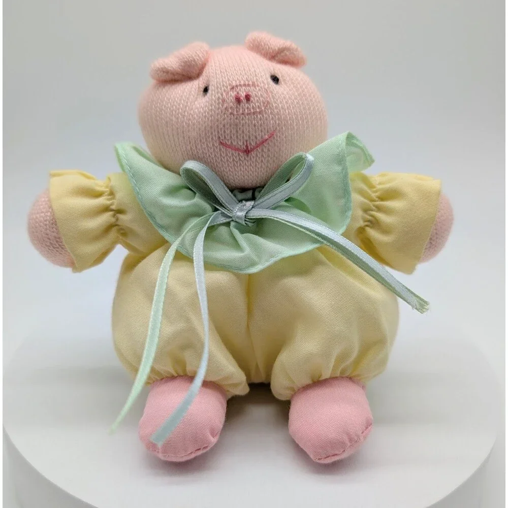 VTG Russ Pink Knit Pig Plush Embroidered Eyes Cloth Body Squeaker 4” Tag